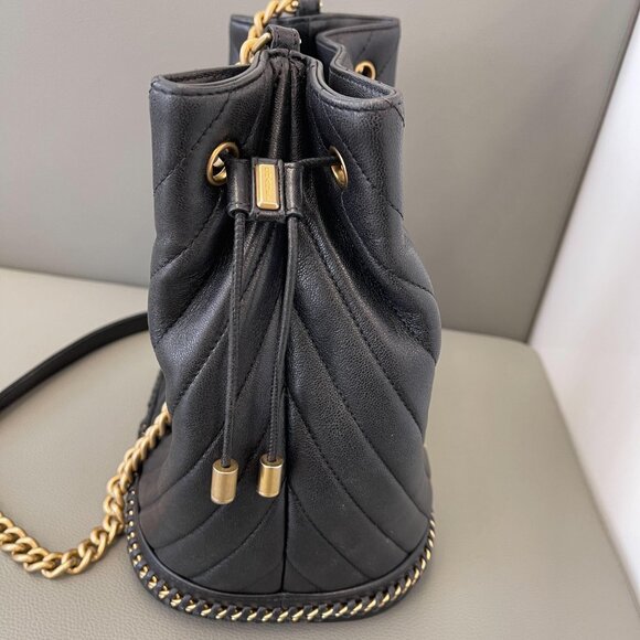 💲4️⃣2️⃣0️⃣0️⃣ Chanel Boy Bucket Bag - Picture 4 of 5